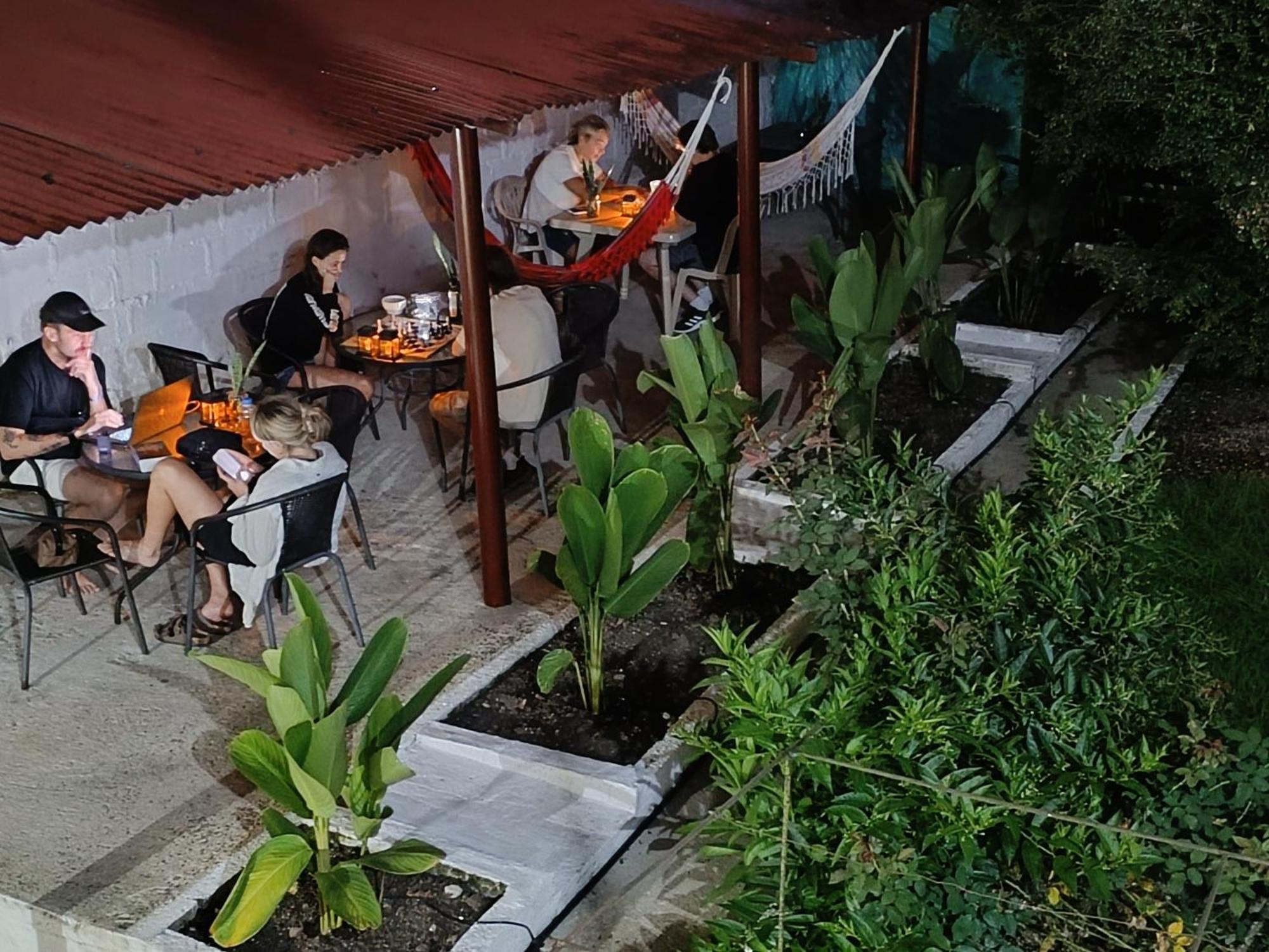 Magic Jardin Hostel - Patio, Balcony & Rooftop Екстериор снимка